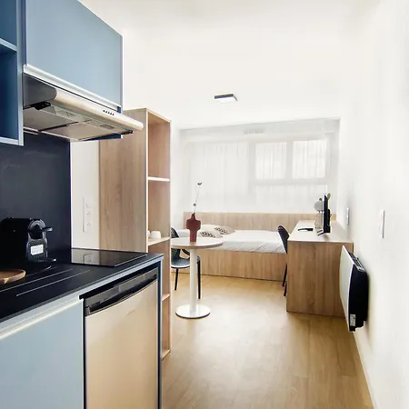 Apart-hotel Sweetly I-art - Bordeaux Sud 3*